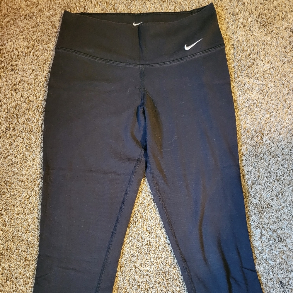NWOT Nike Dri-Fit Capri